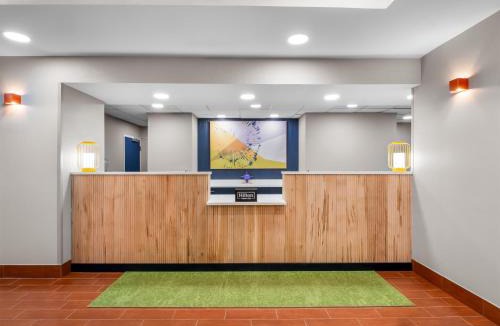 Bryant Pattengill East Hotel | Spark By Hilton Ann Arbor South