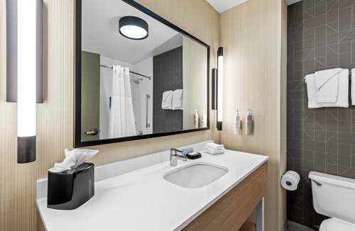 Withrow Hotel | Spark by Hilton Bardstown