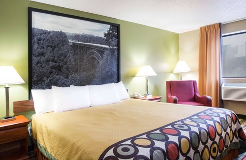 Sprague Hotel | Spark by Hilton Beckley