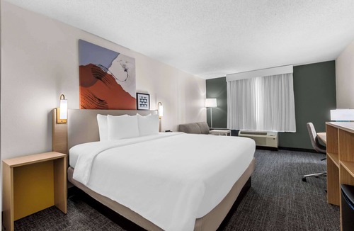 Trevose Hotel | Spark by Hilton Bensalem Philadelphia