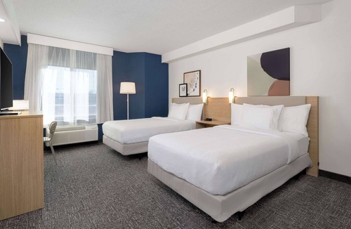 Bentonville Hotel | Spark by Hilton Bentonville