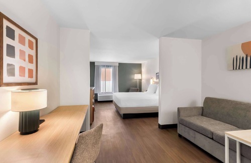 Calhoun Hotel | Spark by Hilton Calhoun