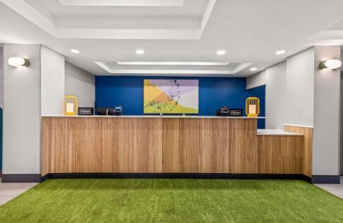 Tulsa Hotel | Spark by Hilton Catoosa Tulsa