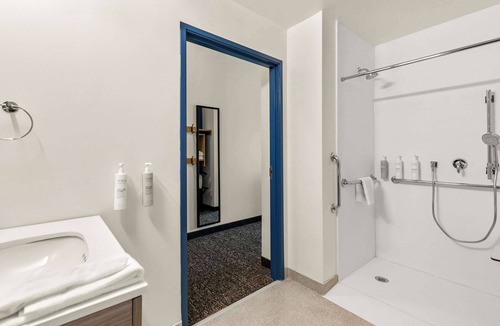 Commerce Hotel | Spark by Hilton Commerce, GA