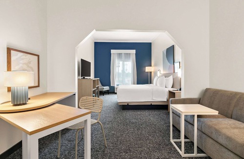 Commerce Hotel | Spark by Hilton Commerce, GA