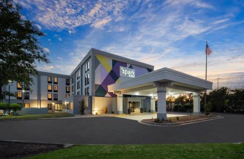 Decatur Hotel | Spark by Hilton Decatur
