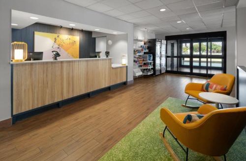 Decatur Hotel | Spark by Hilton Decatur