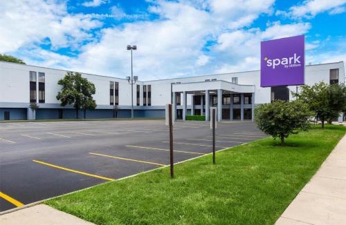 Des Plaines Hotel | Spark by Hilton Des Plaines Chicago O'Hare