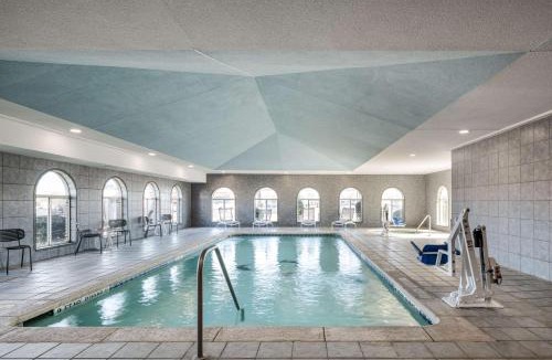 Dumas Hotel | Spark by Hilton Dumas