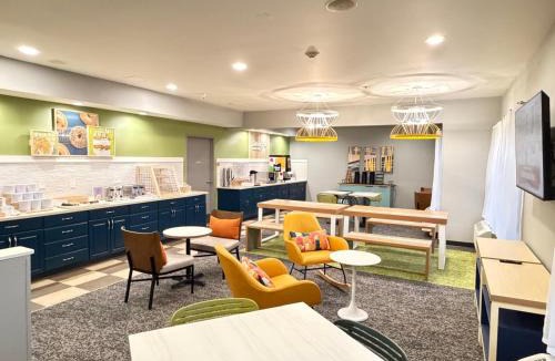 Fairborn Hotel | Spark by Hilton Fairborn