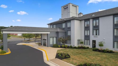 Fredericksburg Hotel | Spark By Hilton Fredericksburg Southpoint