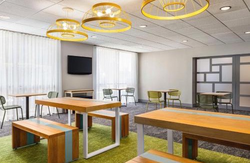 Germantown Hotel | Spark By Hilton Germantown Washington Dc North