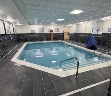 East Paris Hotel | Spark By Hilton Grand Rapids