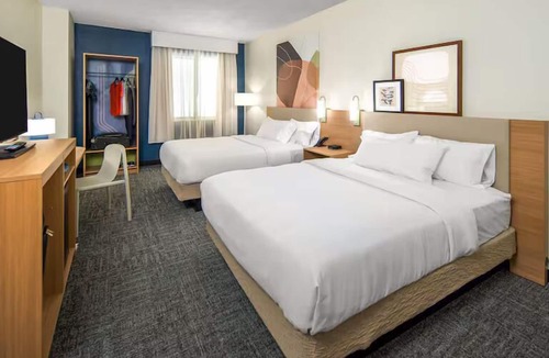 East Paris Hotel | Spark by Hilton Grand Rapids
