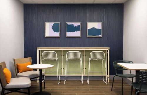 Guelph Hotel | Spark By Hilton Guelph