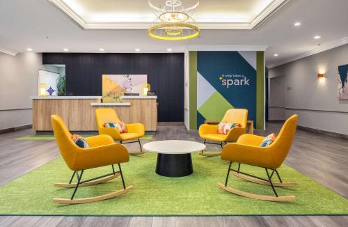 Barker Hotel | Spark by Hilton Houston West Clay Road