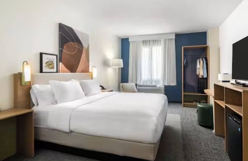 Kent Hotel | Spark by Hilton - Kent, Seattle