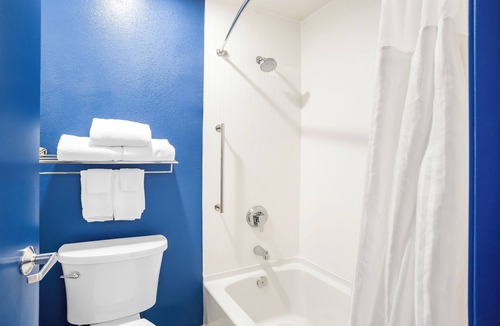 Kent Hotel | Spark by Hilton - Kent, Seattle