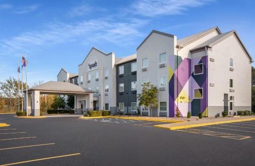 La Grange Hotel | Spark by Hilton La Grange