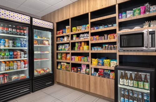 Rohrerstown Hotel | Spark by Hilton Lancaster