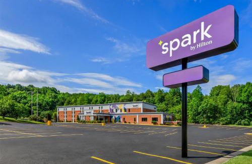Timber Ridge Hotel | Spark by Hilton Lexington