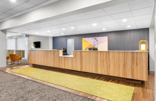 Lockport Hotel | Spark by Hilton Lockport