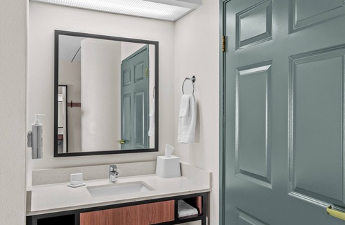 Lynchburg Hotel | Spark by Hilton Lynchburg