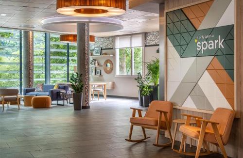 Le Bourg - Gare De Vaise Hotel | Spark by Hilton Lyon Ouest