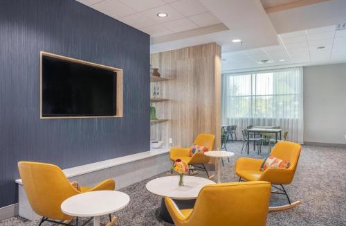 Madison Hotel | Spark By Hilton Madison Central