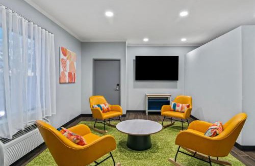 Merrillville Hotel | Spark By Hilton Merrillville