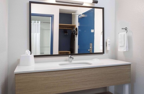 Doral Hotel | Spark by Hilton Miami Doral