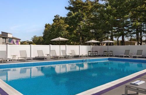 Mystic Hotel | Spark By Hilton Mystic Groton