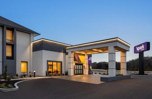 Pennington Bend Hotel | Spark By Hilton Nashville At Opryland