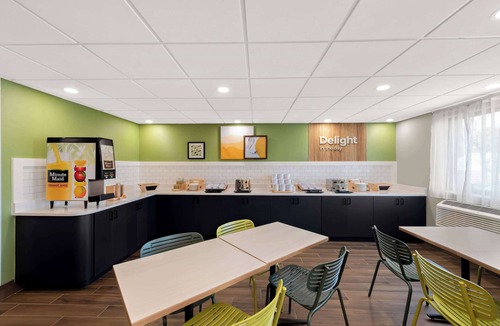 North Camellia Acres Hotel | Spark by Hilton Norfolk