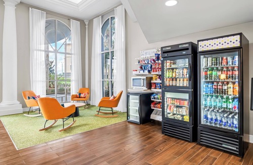 Southwest Orlando Hotel | Spark by Hilton Orlando near Universal