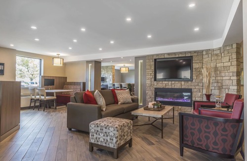 Oshawa Hotel | Spark by Hilton Oshawa