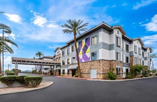 Phoenix Hotel | Spark by Hilton Phoenix East Mesa