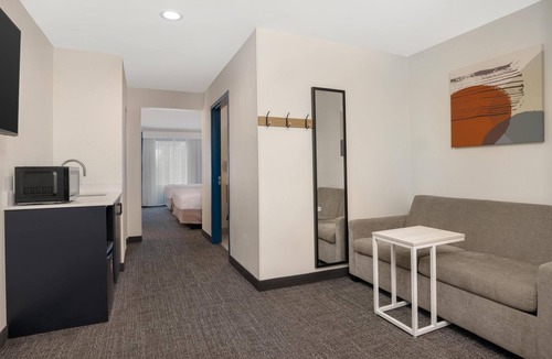 Rahway Hotel | Spark by Hilton Rahway