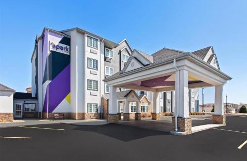 Rochester Hotel | Spark by Hilton Rochester South