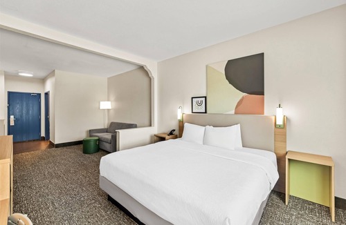 Round Rock Hotel | Spark by Hilton Round Rock
