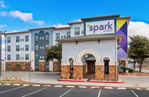 West San Antonio Hotel | Spark By Hilton San Antonio Near Seaworld