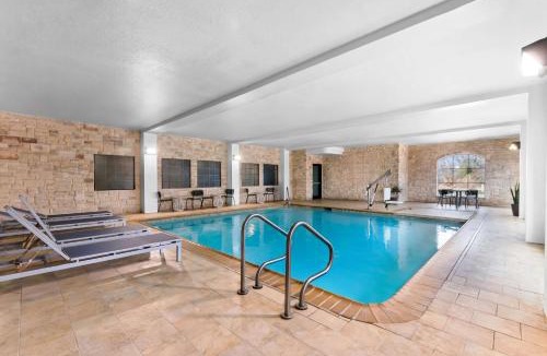 West San Antonio Hotel | Spark By Hilton San Antonio Near Seaworld