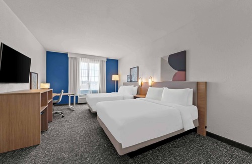 Selma Hotel | Spark by Hilton Selma