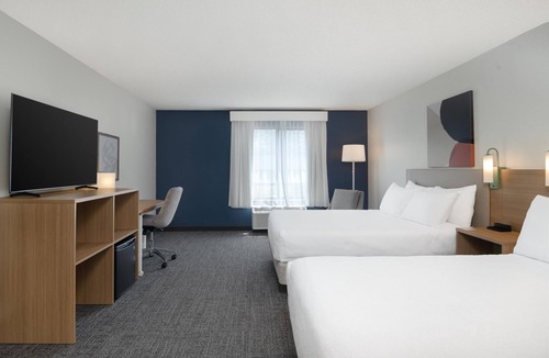 Smithfield Hotel | Spark by Hilton Smithfield I-95