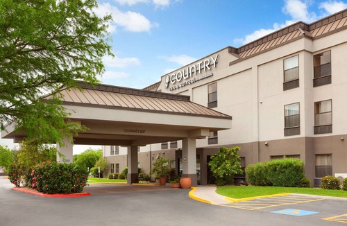 South Side Hotel | Spark by Hilton South East Corpus Christi