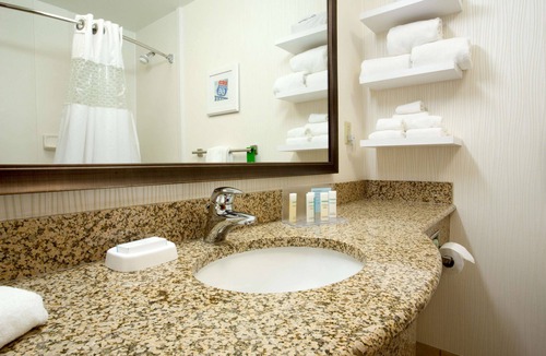 Valley Park Hotel | Spark by Hilton St. Louis Southwest