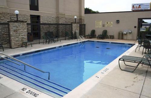 Valley Park Hotel | Spark by Hilton St Louis Southwest