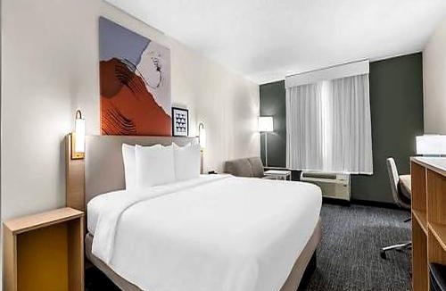 Stafford Hotel | Spark by Hilton Stafford Sugar Land