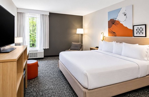 Stafford Hotel | Spark by Hilton Stafford Sugar Land