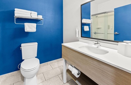 Sumter Hotel | Spark by Hilton Sumter